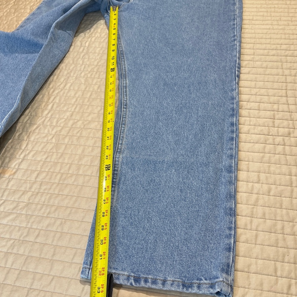 Magellan Outdoors Men's Light Blue Straight Jeans SIZE 40/32 - Picture 2 of 9